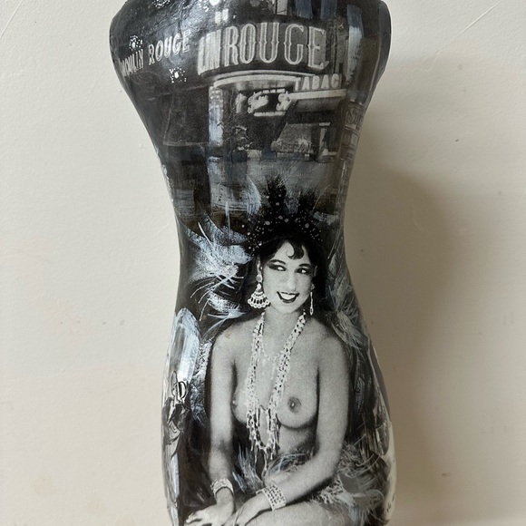 Small hand painted mannequin - Picture 1 of 7